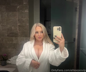 Titty bundle on sale the first 3 fans to tip 20 will get a massive