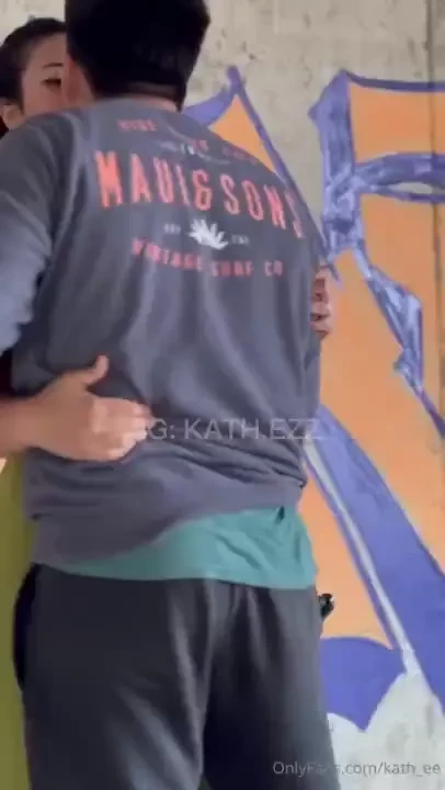 Me llevaron a este lugar solo para penetrarme el culo bien fuerte y 