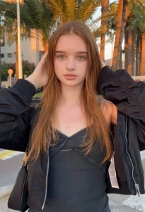 Only 18 kinky_alice this pretty girl kinky_alice likes to play with part 138