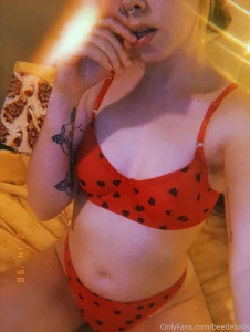 Happy valentine s day i m spending mine alone with beer amp pizza part 5