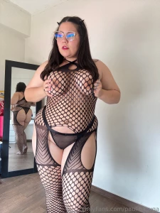 Feeling cute on all body pics