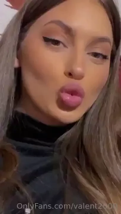 Cosa ne pensi della mia cuginetta mik3la https onlyfans com mik3la part 3 