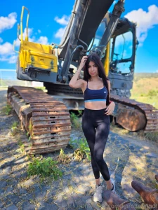 Me subes a la excavadora part 1