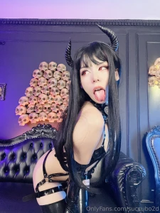 Su succubo favorita lista para chupar part 1