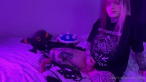 Frotting and making you cum