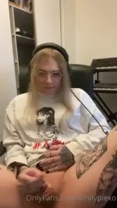 Don t forget to check out part 2 to see me cum