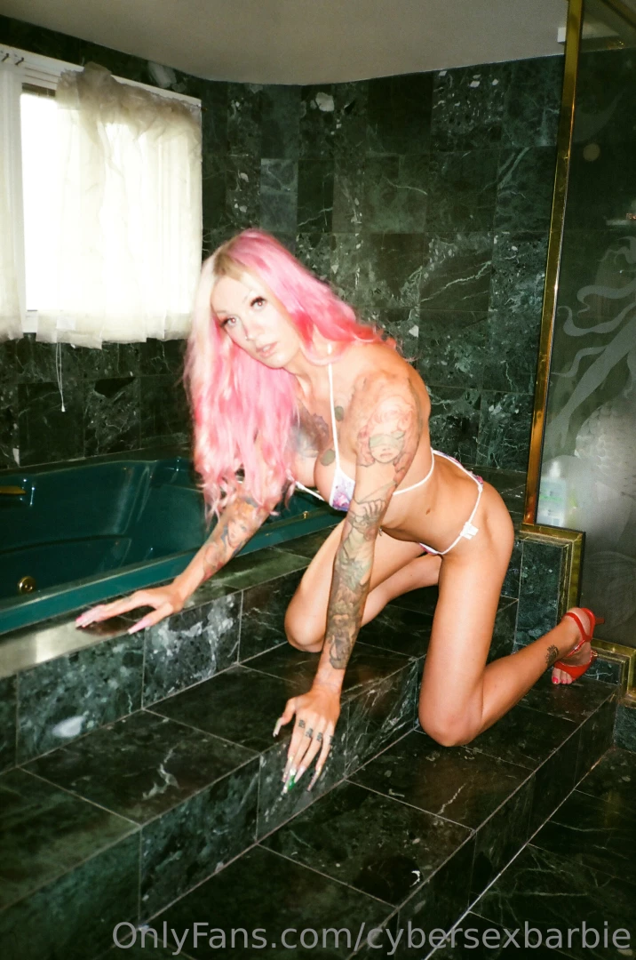 Am i too sexy now babe 