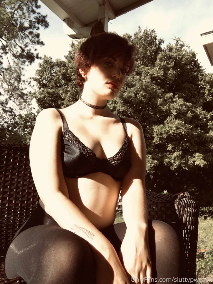 I need suggestions for a new photo set cosplay drop some ideas also on part 1 