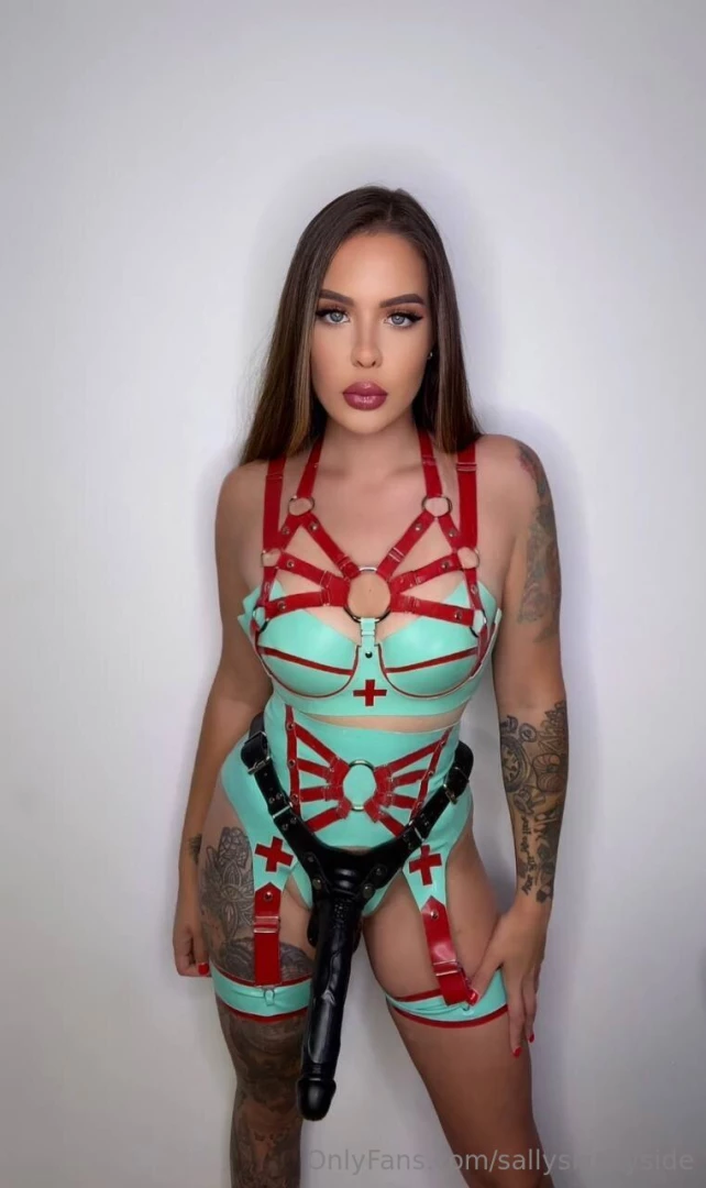 Femdom queen goddess veronicainked wants to train your ass and push 