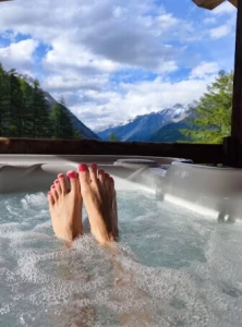 Want to give it a massage while we enjoy the beautiful scenery