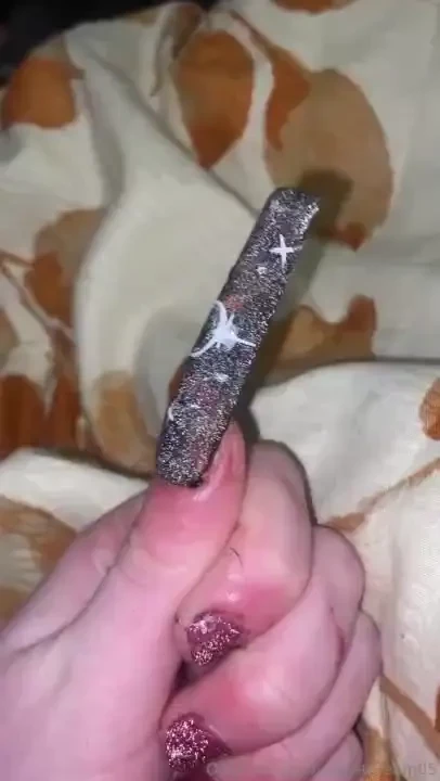 Made a solar eclipse inspired nail gonna work on a whole set part 1 