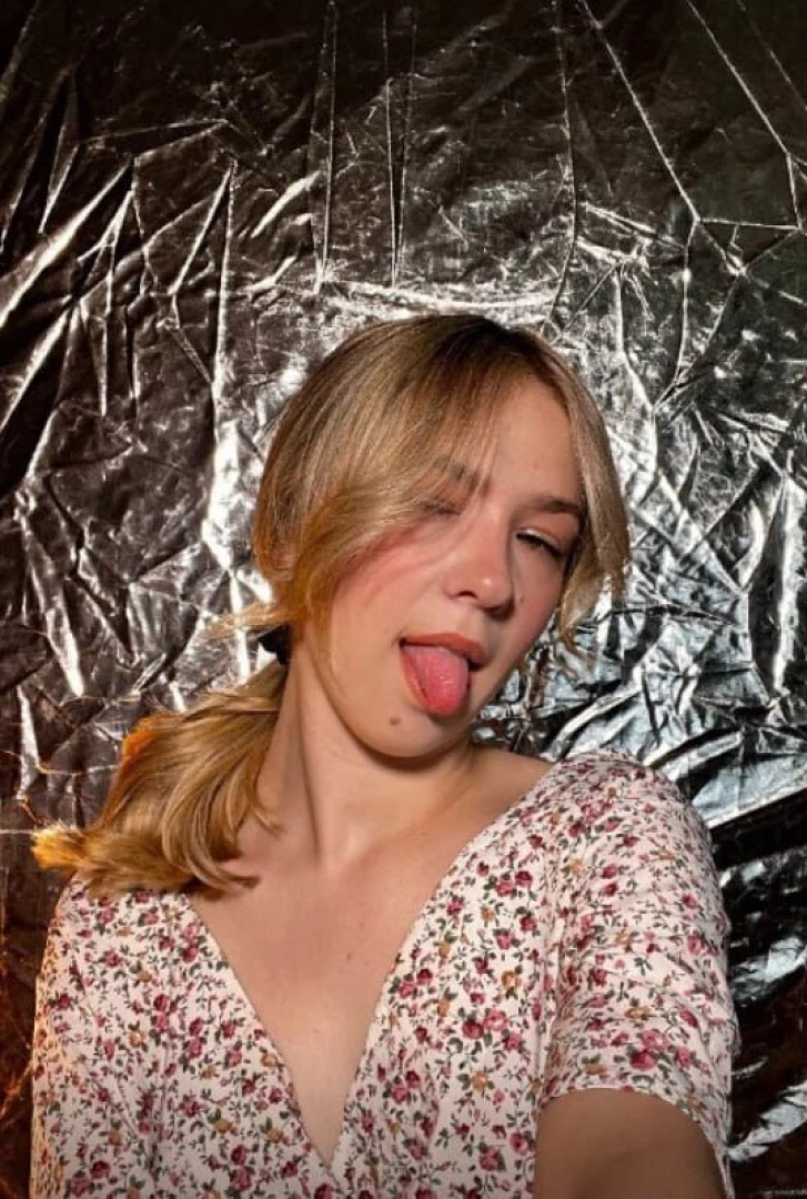 She pretty_ruby has the pinkest pussy on of be a good daddy and check part 39 