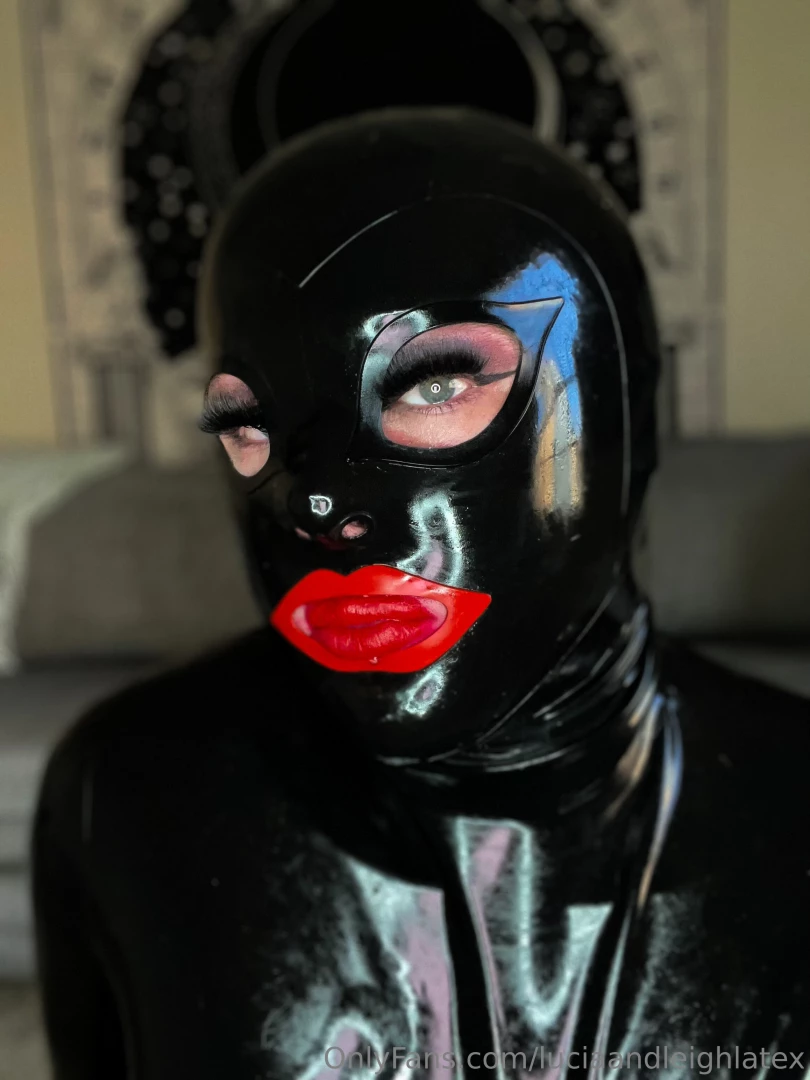 New catsuit arrives today my current one has the beginnings of a tear 