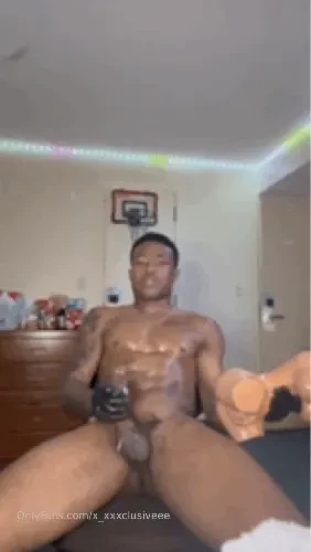 Who do cumshots better than me 