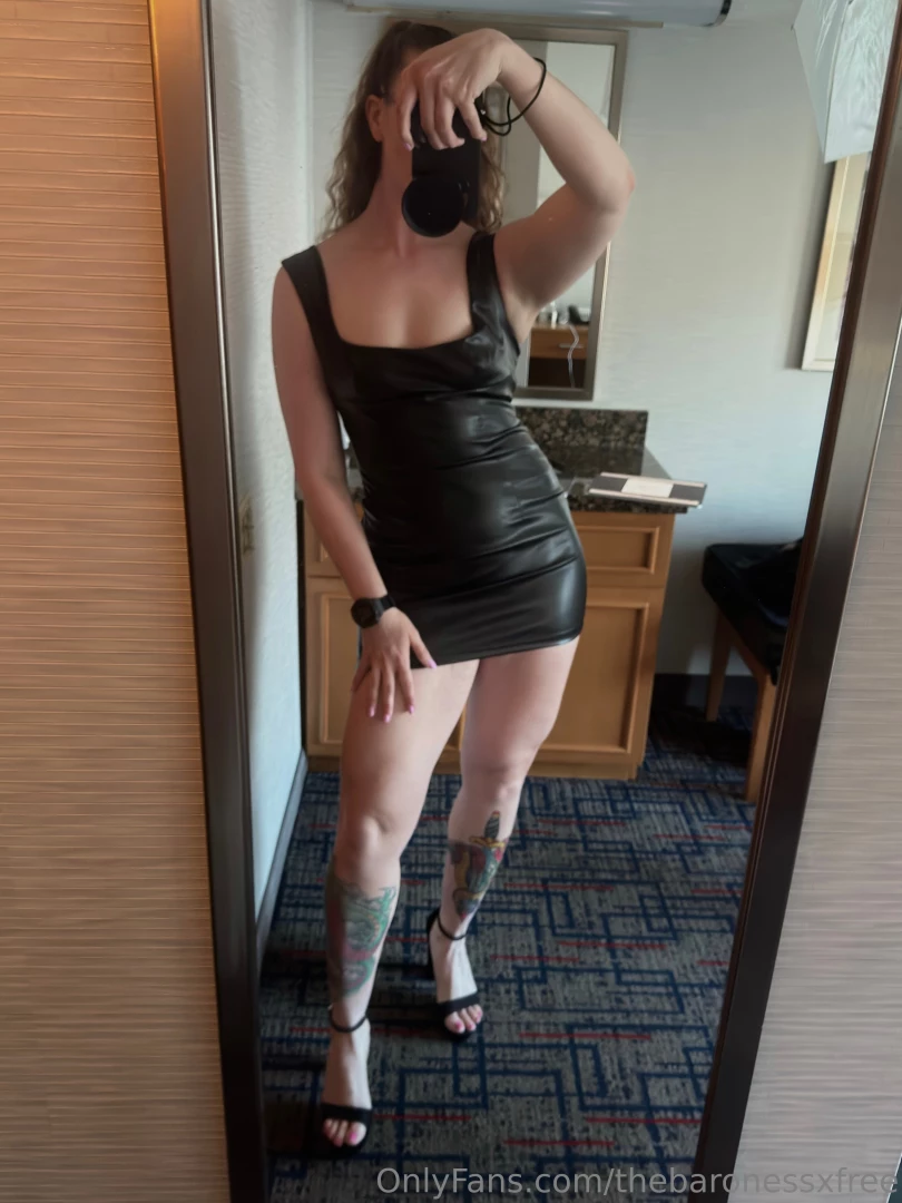 My outfit i wore to the expo last night 