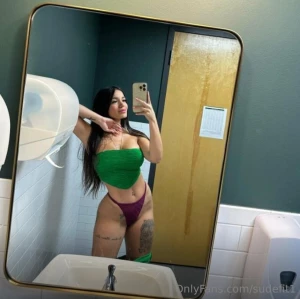 Omg my naughty friend yourcocoqueen just texted me that she is super