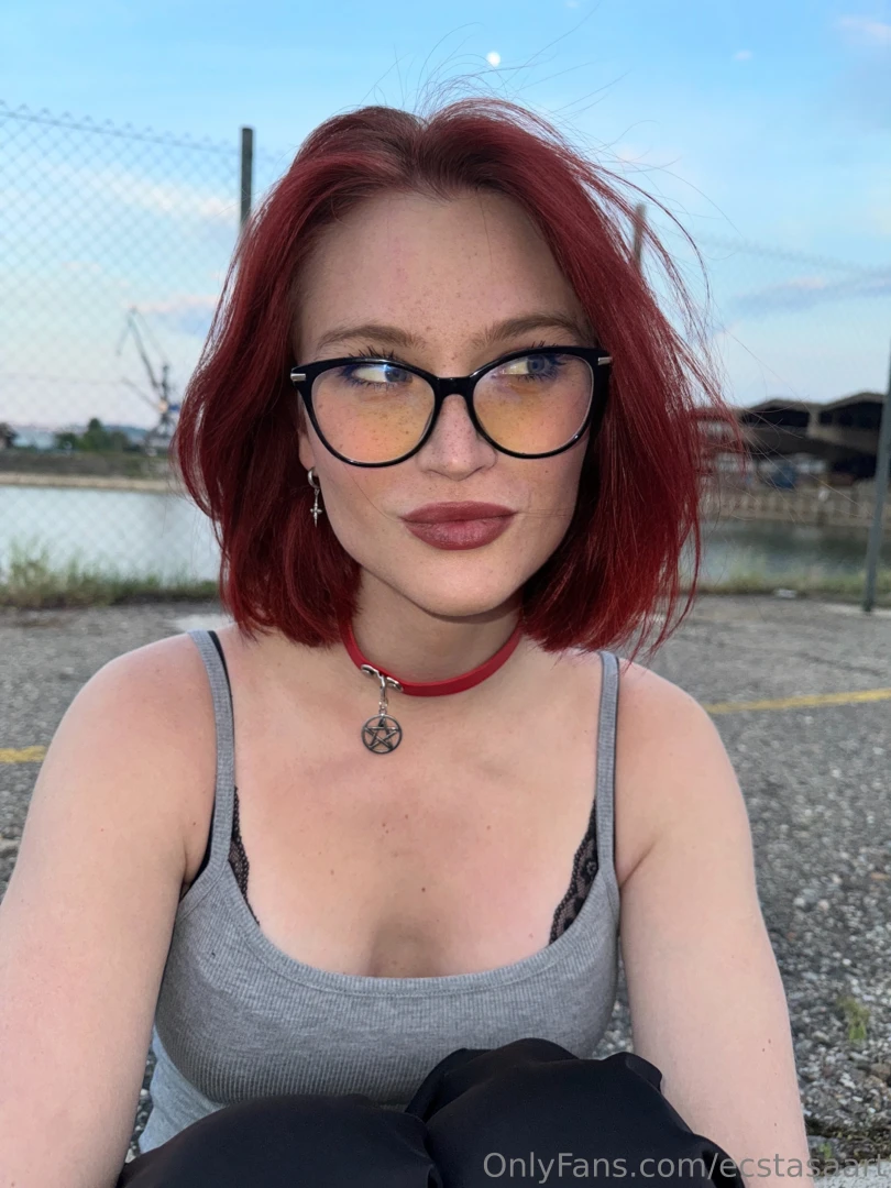 Is it important to maintain eye contact not so long ago i didn t 