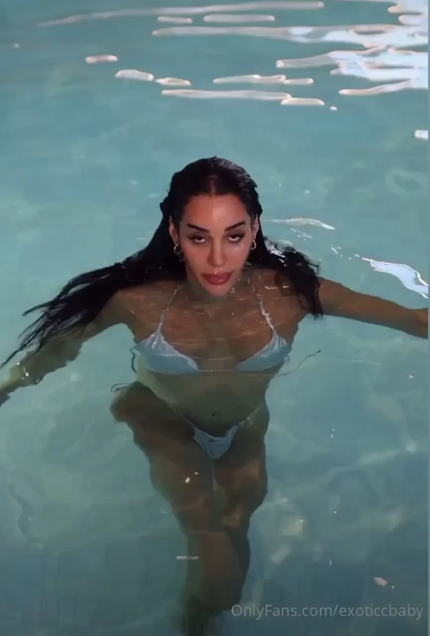 Would you be able to resist this siren 