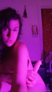 Check your dms babe i got excited after my shower and decided to drop