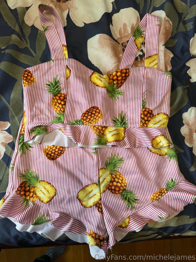 Selling this outfit that i wore when i worked for cherry pimps make an part 2 