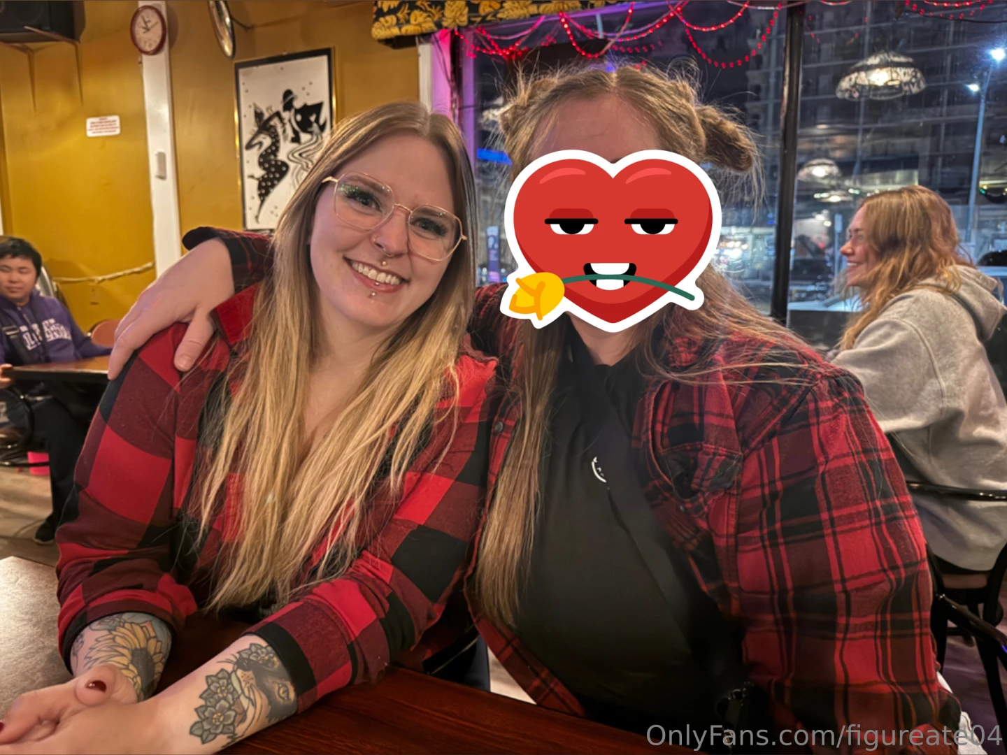 Cum one cum all get to know me amp curvytattooed_282 this thursday part 4 