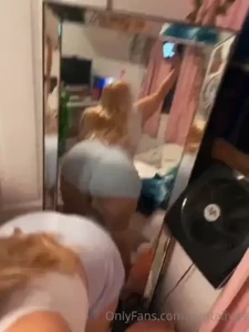 Shakin ass for you if this gets 50 likes ill post a twerking video
