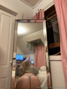 Whos face can i sit my big juicy ass on gt lt