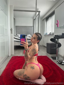 Que me harias si me encuentras asi de rodillas