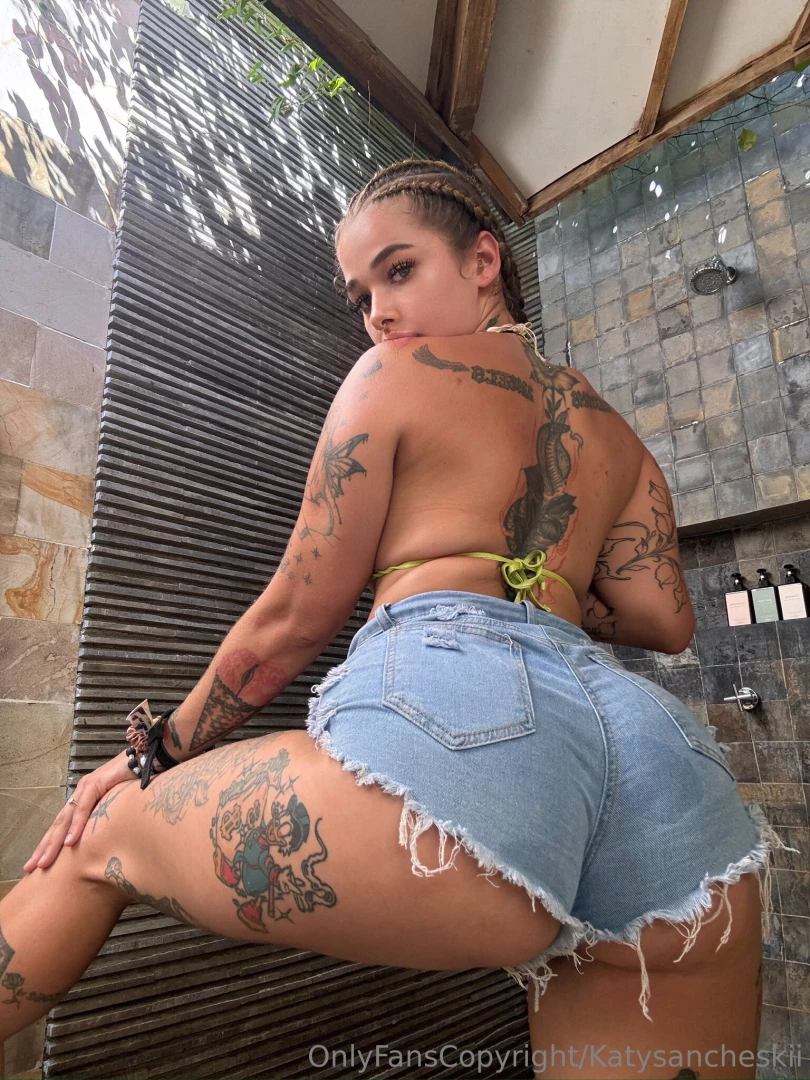 Te gusta lo que ves amor tengo ganas de jugar 