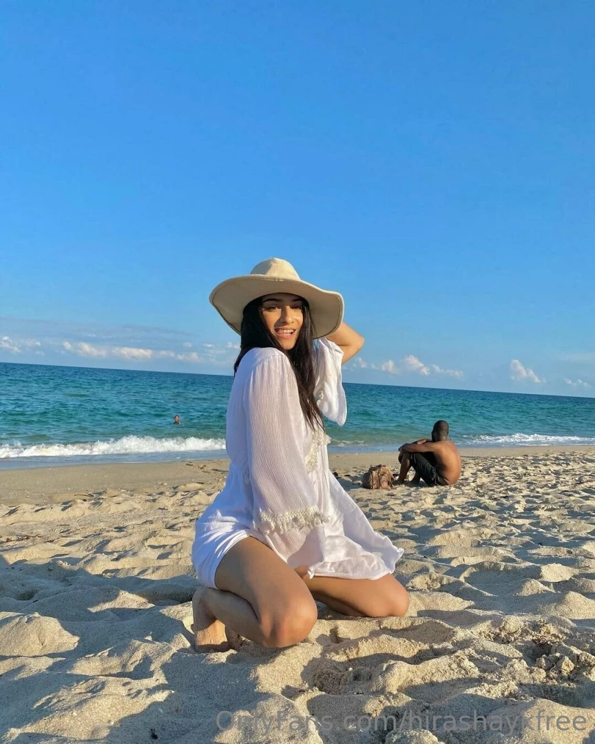 Decided to take a break from unpacking to hit the beach wanna join 