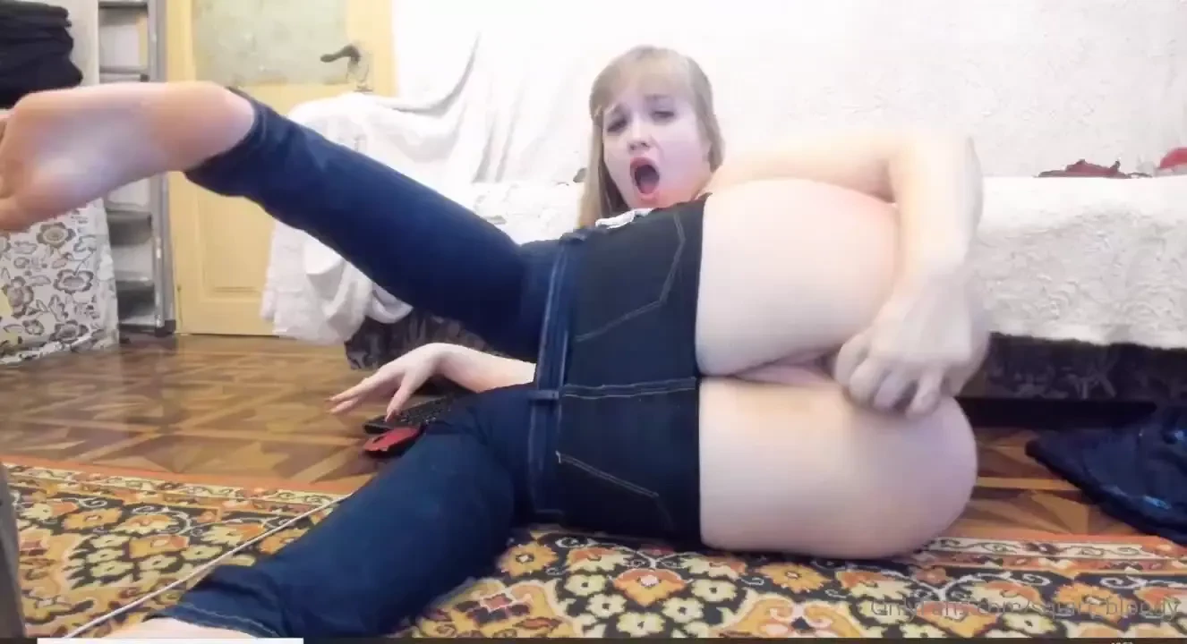 Deepthoart squirt fuck in jeans 