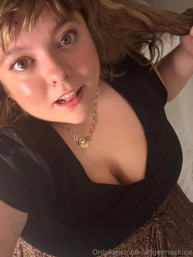 Pls don t mind me just horny amp ready to suck cock 