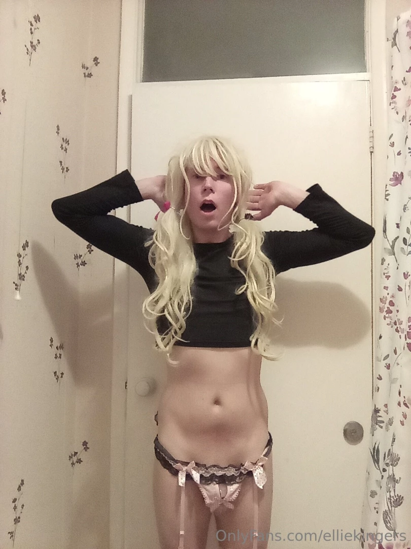 Do you prefer long blonde hair or my short hair part 1 