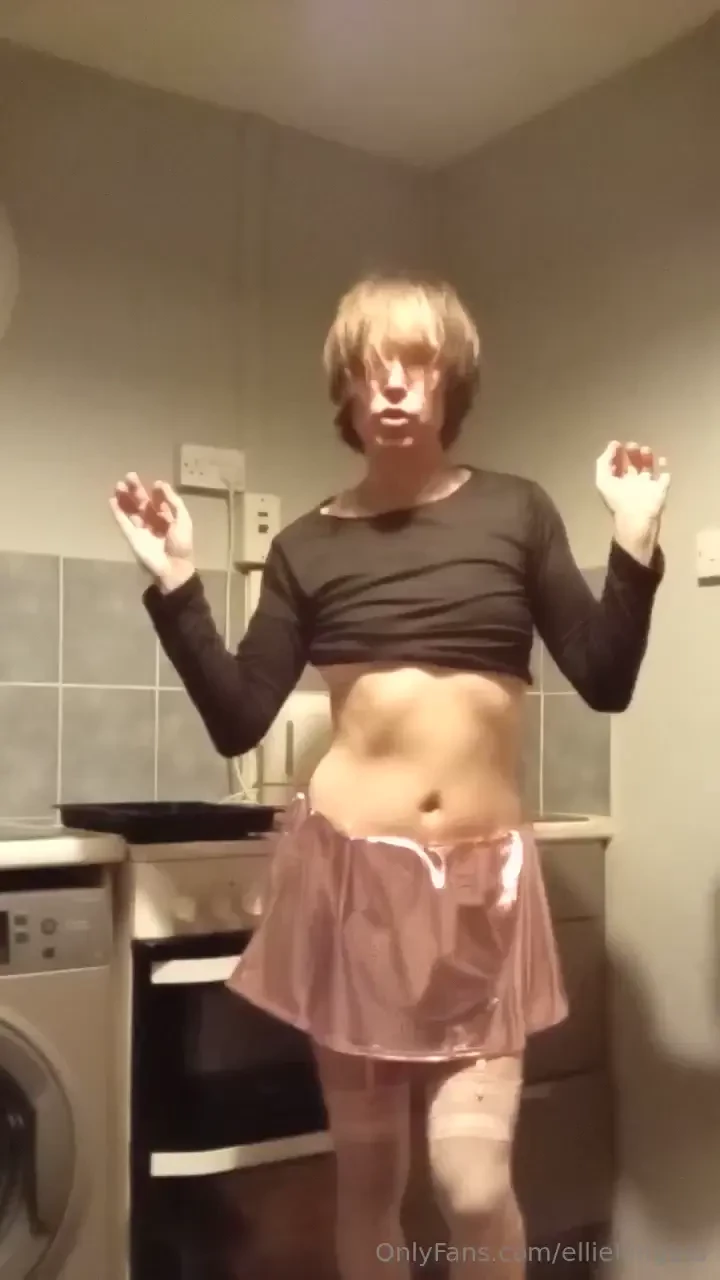 Dancing femboy sissy crossdresser 