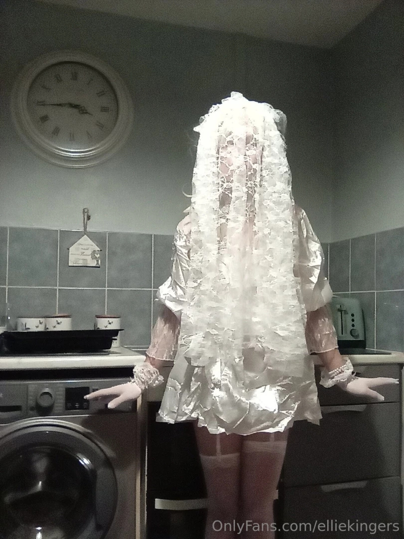 Filmed a custom earlier and here the stills from it always dreamed of part 6 