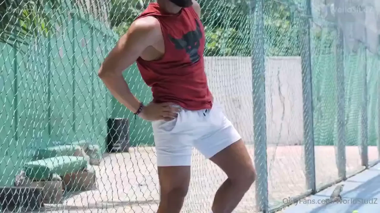 Oliver and his warm-up routine in a windy backyard oliver 27 y o 180 