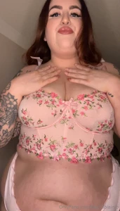 Want a special treat join my vip page for a free explicit bundle daily