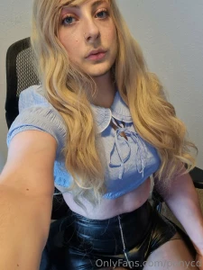 These shorts are to die for part 3