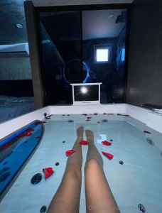 Hurry up baby limited exclusive content soon monthly live event on my