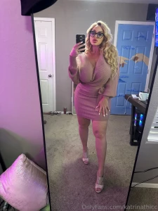 Describe this look vibe