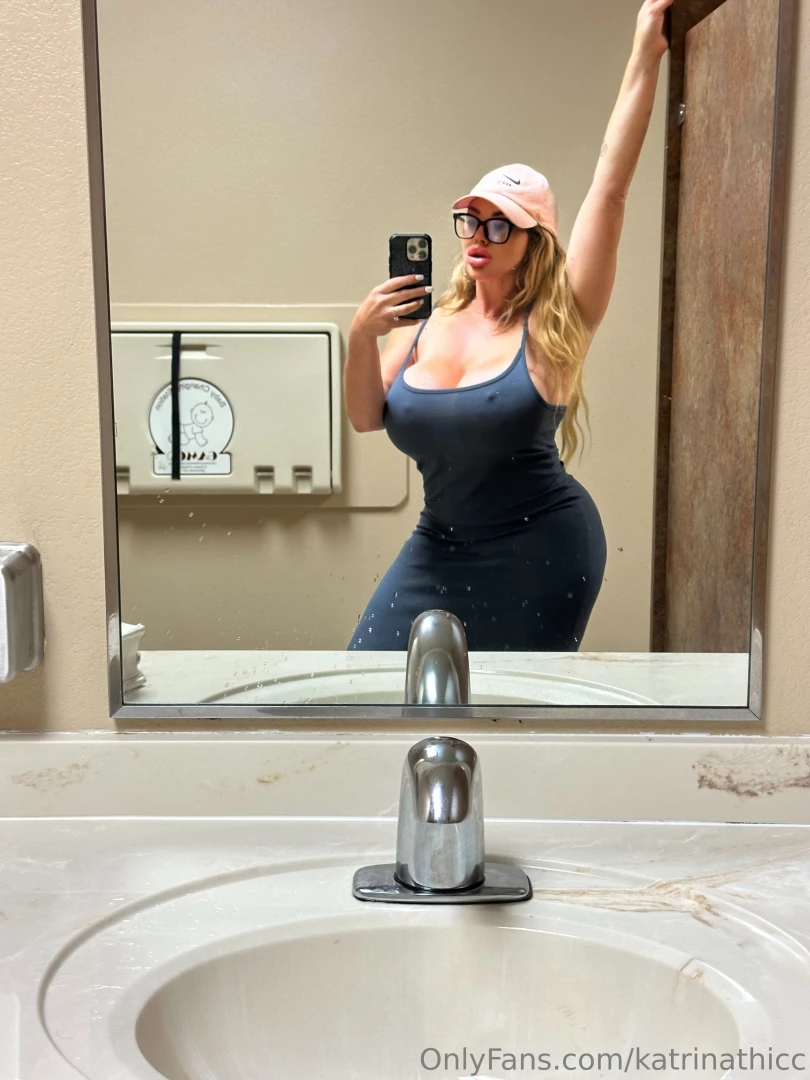 Bathroom selfies are fun this was me at the dmv lol part 2 