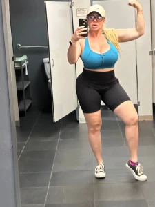 My tits swayyyyyyyyyy like a motherfucker do i look like a proper milf
