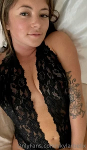 Send me a dm saying daddy and i ll show you what s underneath