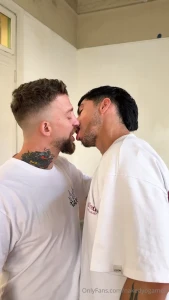 I fucked a super sexy tattooed guy who was begging for my cock and