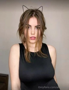 She has the sexiest boobs natural babe wants to make you cum lisawayt part 618