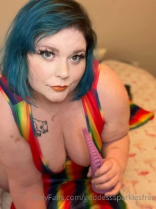 Watch my pussy get gushy as i cum on my tentacle dildo