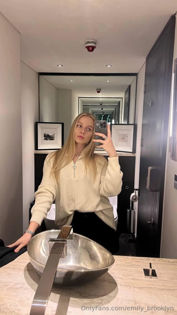 I visited a new caf and tried a caramel and sea salt dessert such an 