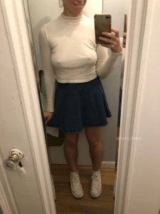 Swipe to undress me and yes i walk around with my titties visible part 2