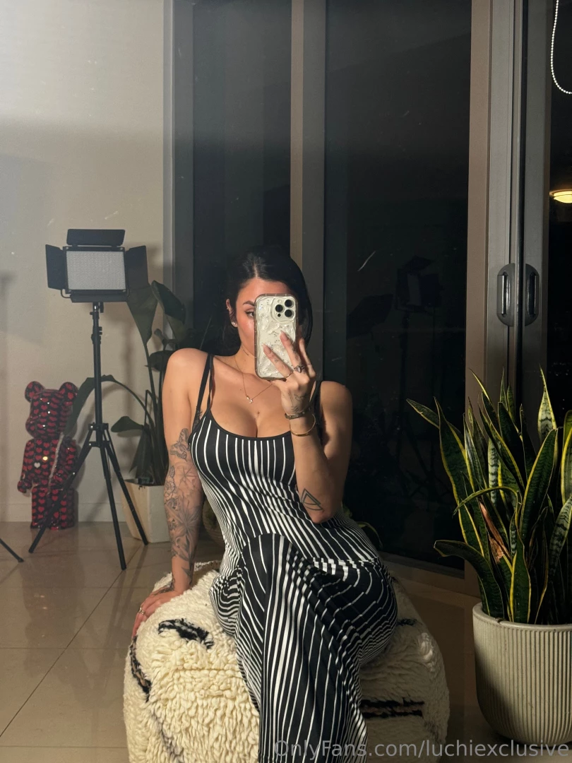 Stripes running through all my curves 