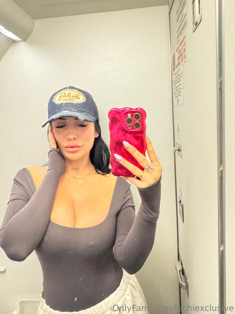 Told you i could be your favorite distraction 